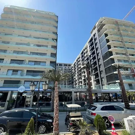 Dum Mamaia Nord Năvodari